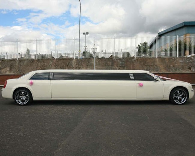 Baby Bentley Limo (Chrysler 300 Limo)